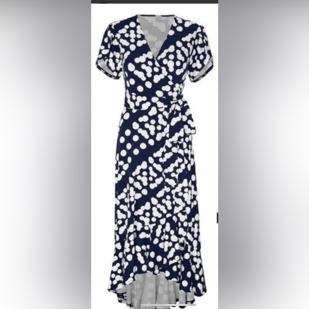 Cabi The Perfect Wrap dress new-never worn